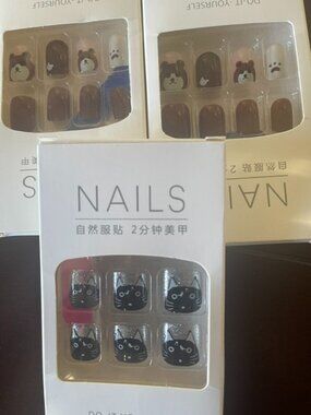 glue on nails bear and cat